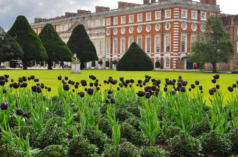 11 best uk royal gardens to explore in 2025 49 Hampton court royal gardens