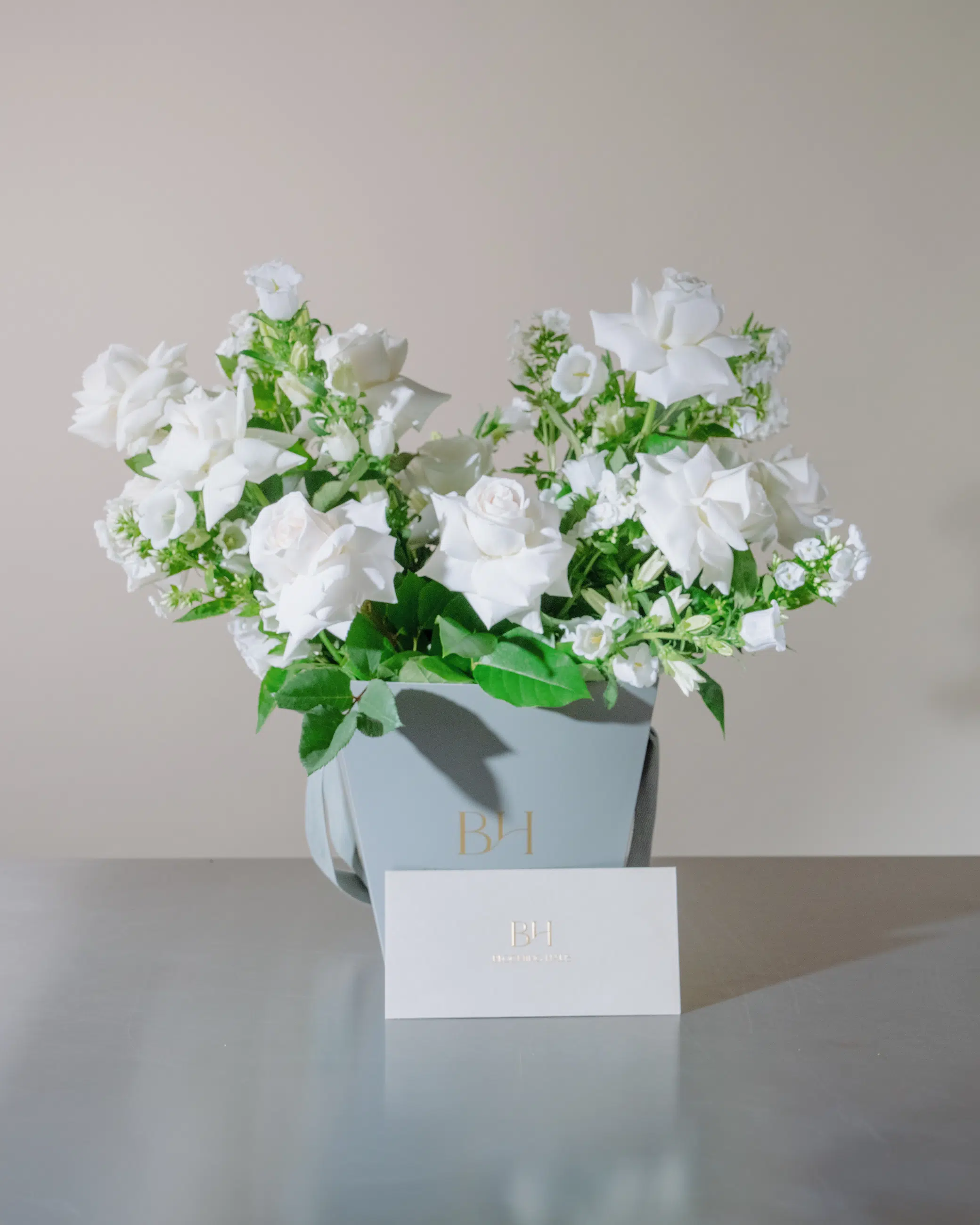 An insightful guide to flower fashion & its evolution through the ages 32 2309 - blooming haus - white and green bouquet - white roses and white phlox