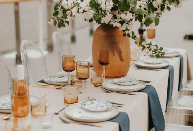 Your ultimate guide to tablescaping for small intimate events 1 Tablescaping guide