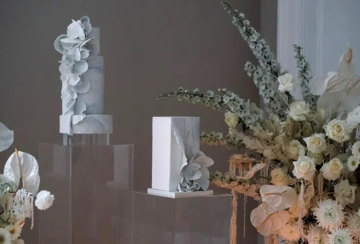 10 best wedding suppliers in london | get the luxe look (2025) 2 A contemporary wedding cake by la boheme cake design