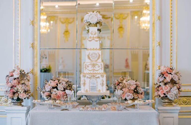 10 Wedding Cake Ideas with Flowers to Inspire Your Big Day