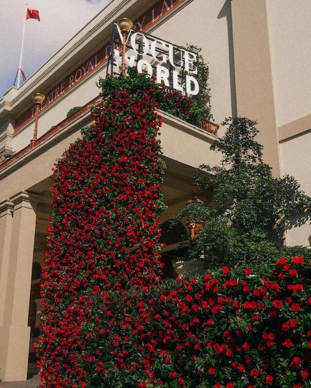 Royal Drury Lane Theatre with a "Vogue World"