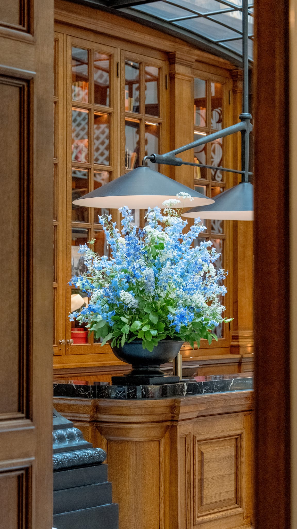 Contract Flowers for Hotels: A Complete Guide